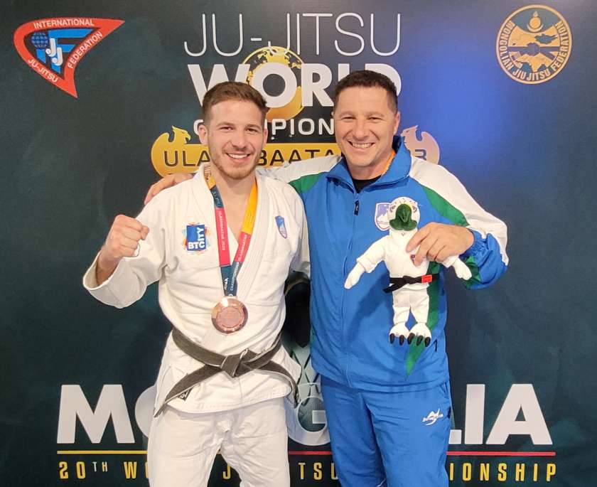 Timu Toplaku bronasta medalja na svetovnem članskem prvenstvu v ju-jitsu