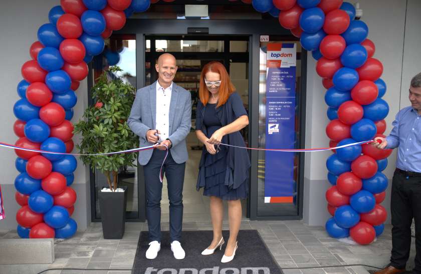 TOPDOM danes odprl novo poslovalnico v Brežicah