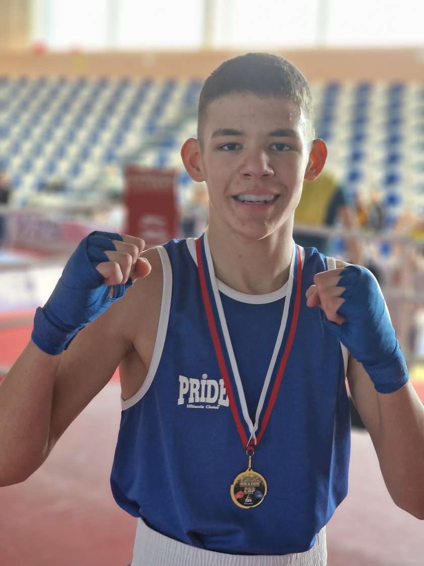 Aleks Veš zmagovelec mednarodenga boksarskega pokala na Slovaškem