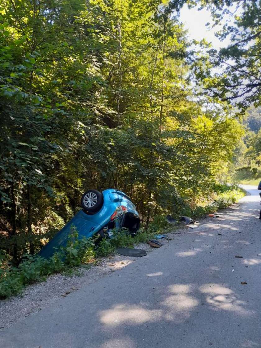 Nesreča zaradi neprilagojene hitrosti