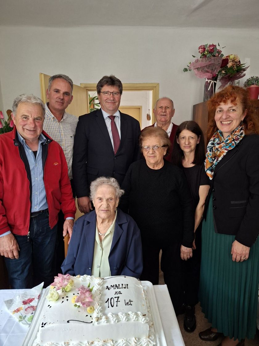 Župan voščil slavljenki Amaliji Mohorčič za 107. rojstni dan