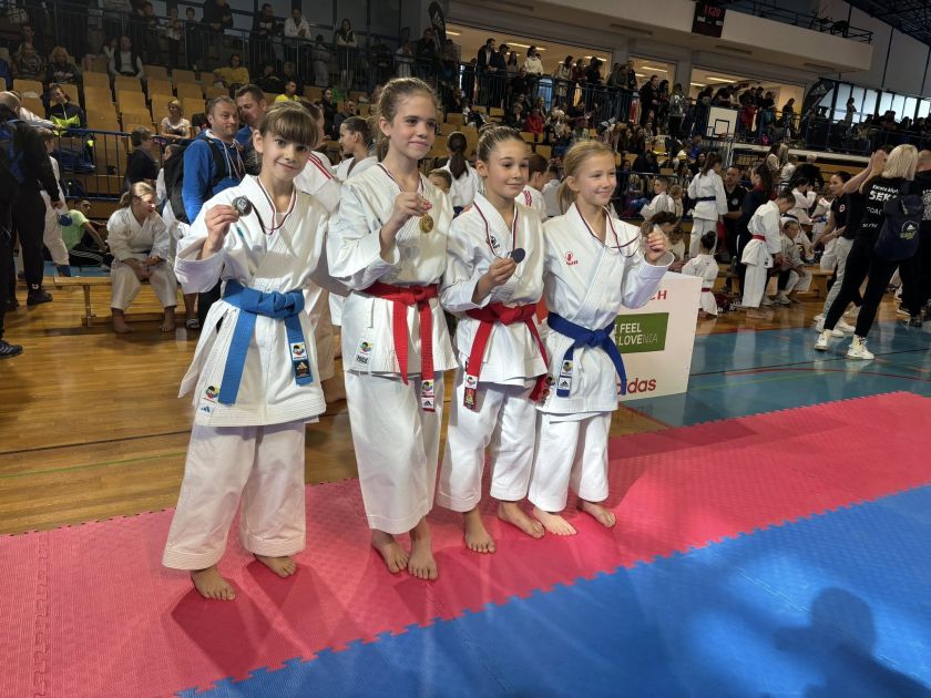 5 zlatih medalj za karateiste iz Mirne Peči in Radeč