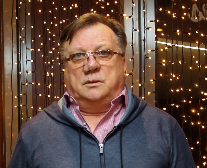 Pevec je v Nemčiji šel pod nož.