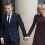 Kljub letom je Brigitte Macron videti čudovito.