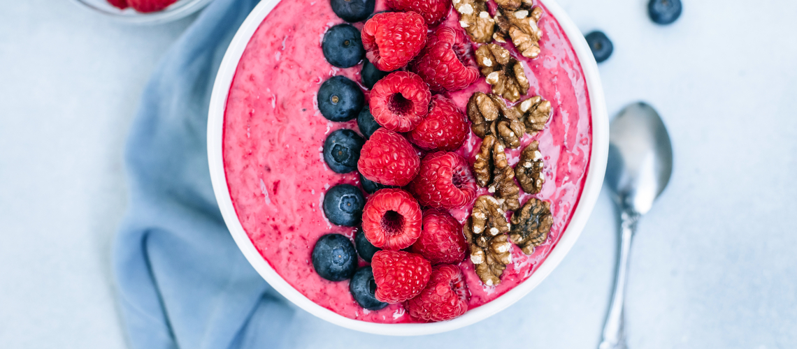 Smoothie bowl z jagodičevjem