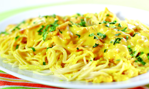 Vermicelli - tanki špageti v smetanovi omaki s šunko in žafranom