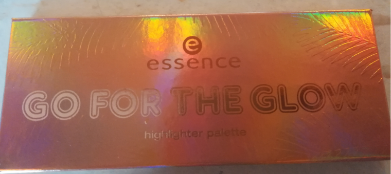 Essence Highlighter paletka