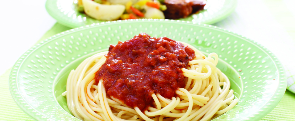 Špageti z neapeljsko mesno omako
