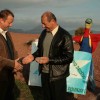 marjan_kos_iz_babincev_izroca_zrnje_predsedniku.jpg