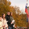 mladi_kulturniki_iz_gabrja_med_nastopom_v_brusnicah.jpg