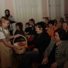 krmeljski_ucenci_so_pogostili_obiskovalce_s_kruhom_in_pecivom.jpg