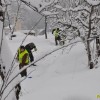 2012_02_12_kidanje_snega_pgd_gradac_01.jpg