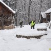 2012_02_12_kidanje_snega_pgd_gradac_13.jpg