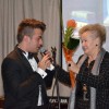 angelca_likovic_je_presenetila_gas_perja_z_darilcem_in_prav_posebnim_govorom.jpg