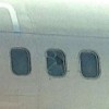 počeno okno na letalu boeing 737