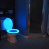 WC školjka, stranišče, kopalnica.jpg