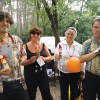 Na levi podpornika projekta, Vasja in Urška, z varovancema.