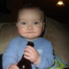 babica otrok dojenček alkohol pivo (4).JPG