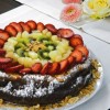 Velikonočna torta s svežim sadjem