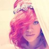Rihanna kot Elvis