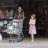 Katie Holmes in suri (4).jpg