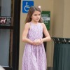 Katie Holmes in suri (5).jpg