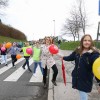 dolgo_verigo_s_patricijo_pavli___je_sestavljalo_ve___kot_1000_mladih_in_starej__ih_.jpg