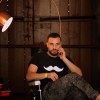 edis_osmanovic__barber_room_by_edis__je_poskrbel_za_urejenost_moskih_udelezencev_festivala.jpg
