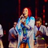 Lepa Brena - mikrofon