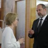 gls_trebnje__razstava_v_ds__patricija_pavlic_v_pogovoru_z_alojzem_kovsco__foto_alenka_strazisar...