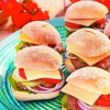 k vrtna zabava mini burgerji.jpg