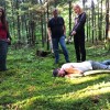 dejan babosek, jama - V gozdu s tremi igralci bi moral biti kratki film, a se je hitro razvil v celo