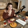 Burcu Ozberk si rada privošči dober zajtrk.