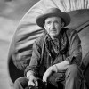 Walter Brennan v Rdeči reki (1948) velja za enega najboljših stranskih igralcev v zgodovini filma.