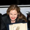 Justine Triet je šele tretja ženska, ki je prejela glavno nagrado na filmskem festivalu v Cannesu.