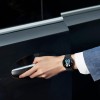 Galaxy Watch5 na roki in avtomobil_graphite.jpg