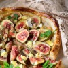 Torta s figami in kozjim sirom