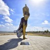 shakira-statue.jpg