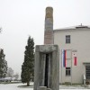 1607002301_cg_osamljen_pomnik_spomenik_vojasnica.jpg