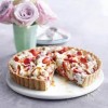 jagodna-pita-z-lesniki-in-karamelno-omako