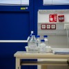 temeljni-kamen-lek-lendava, sandoz, laboratorij-kontrolo-kakovosti, simbolična, farmacija