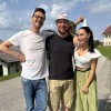 Kakšno lepo presenečenje za rojstni dan – veseljaki so peli po vasi!