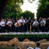 zaigrajmo-in-zapojmo-pod-kostanji