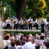 zaigrajmo-in-zapojmo-pod-kostanji