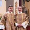 Br. Ambrož in Karli Brezovšek na diakonskem posvečenju 224.jpg