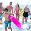 družina na plaži