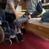 pomoč-na-domu, osebna-asistenca, invalid, tablete, bolniška-postelja
