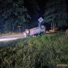 prometna-nesreca, prevrnjen-avto, gasilci