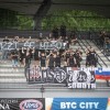 mura, aluminij, gledalci, tribune