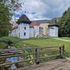 po-poteh-alme-karlin-in-ivana-minattija